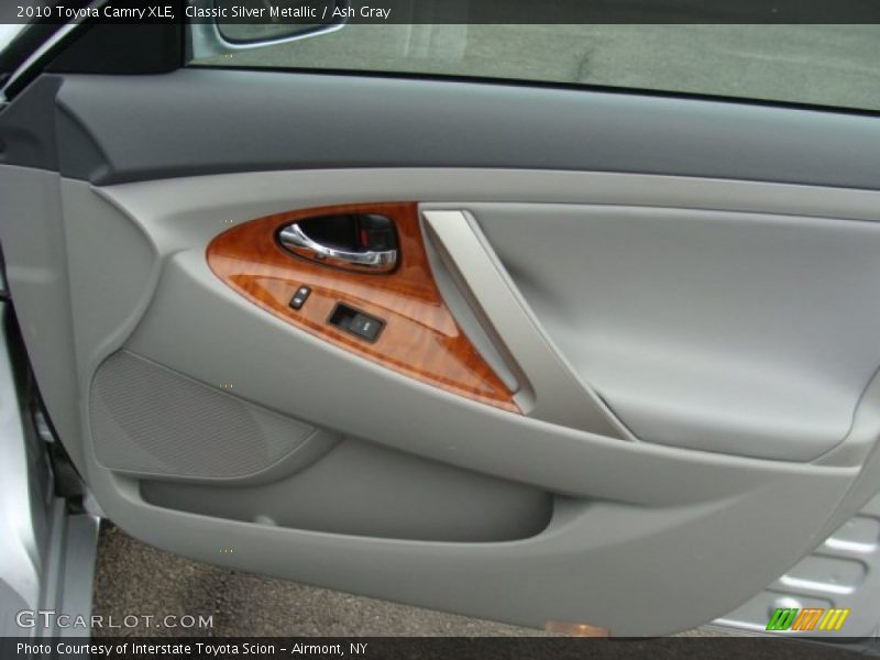 Classic Silver Metallic / Ash Gray 2010 Toyota Camry XLE