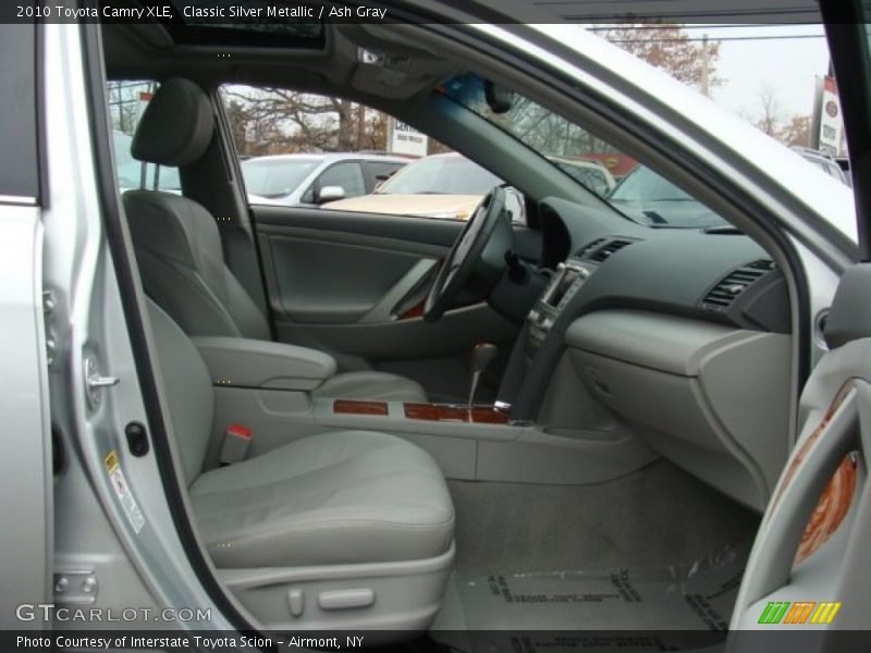 Classic Silver Metallic / Ash Gray 2010 Toyota Camry XLE