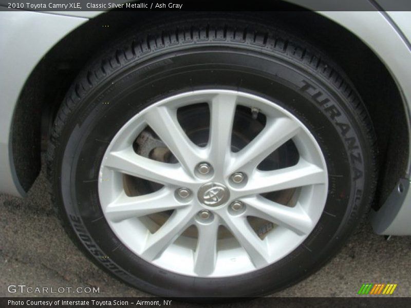 Classic Silver Metallic / Ash Gray 2010 Toyota Camry XLE