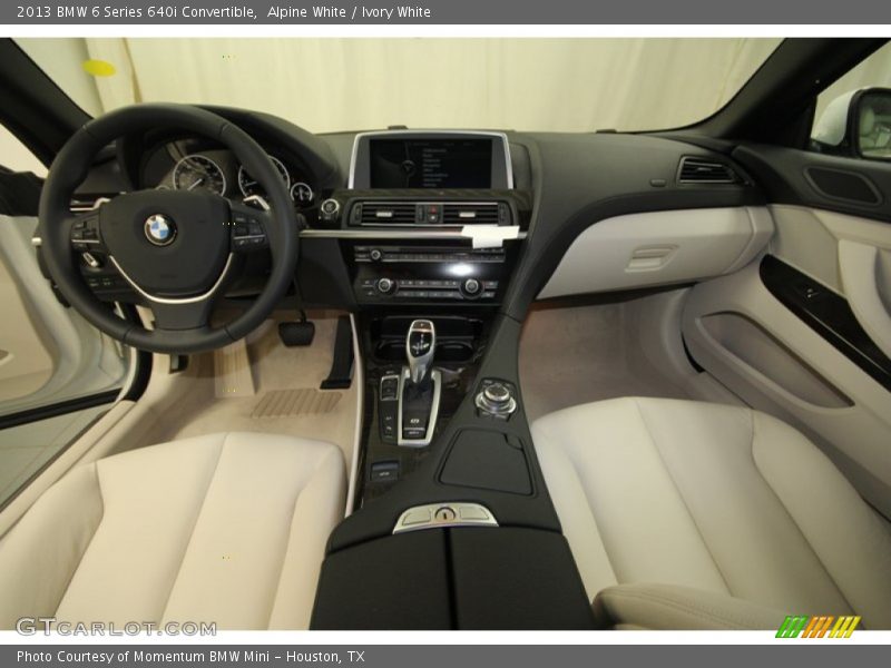 Dashboard of 2013 6 Series 640i Convertible