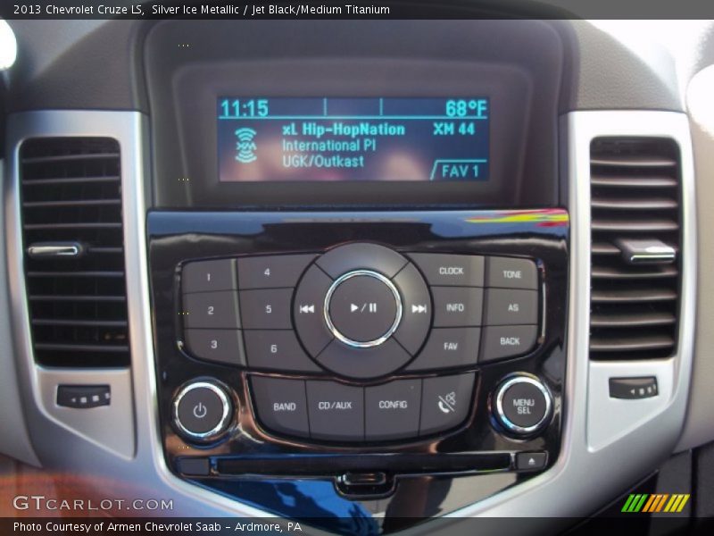 Silver Ice Metallic / Jet Black/Medium Titanium 2013 Chevrolet Cruze LS