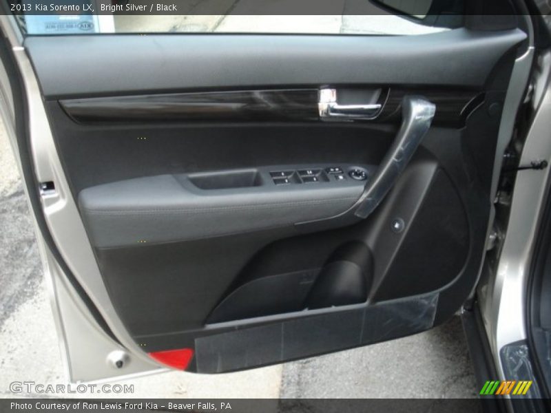 Bright Silver / Black 2013 Kia Sorento LX