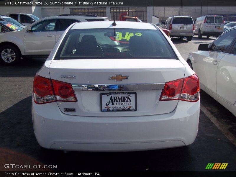 Summit White / Jet Black/Medium Titanium 2013 Chevrolet Cruze LS