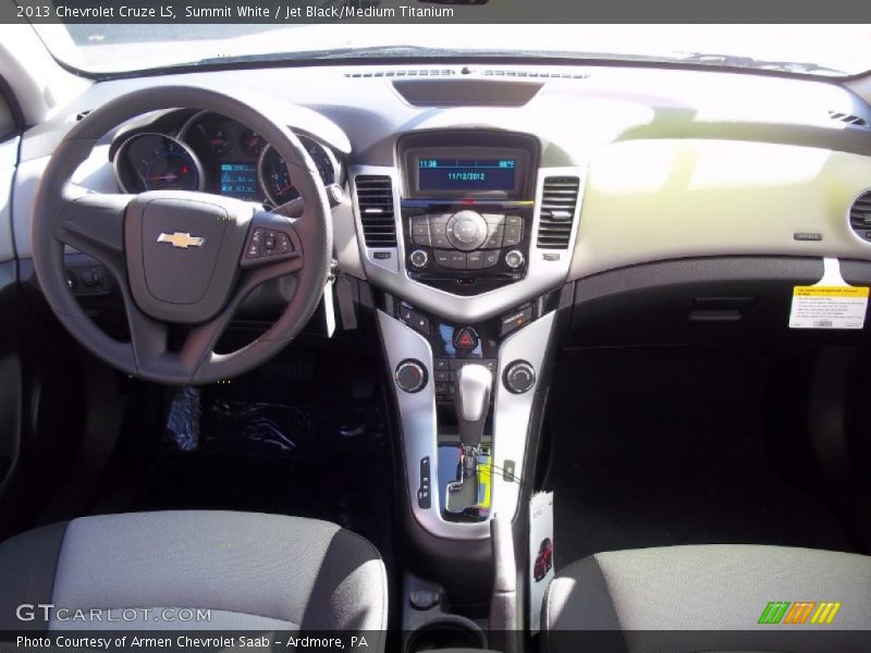 Summit White / Jet Black/Medium Titanium 2013 Chevrolet Cruze LS