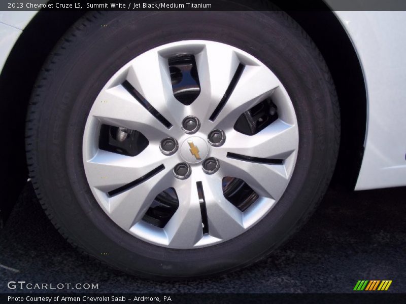 Summit White / Jet Black/Medium Titanium 2013 Chevrolet Cruze LS