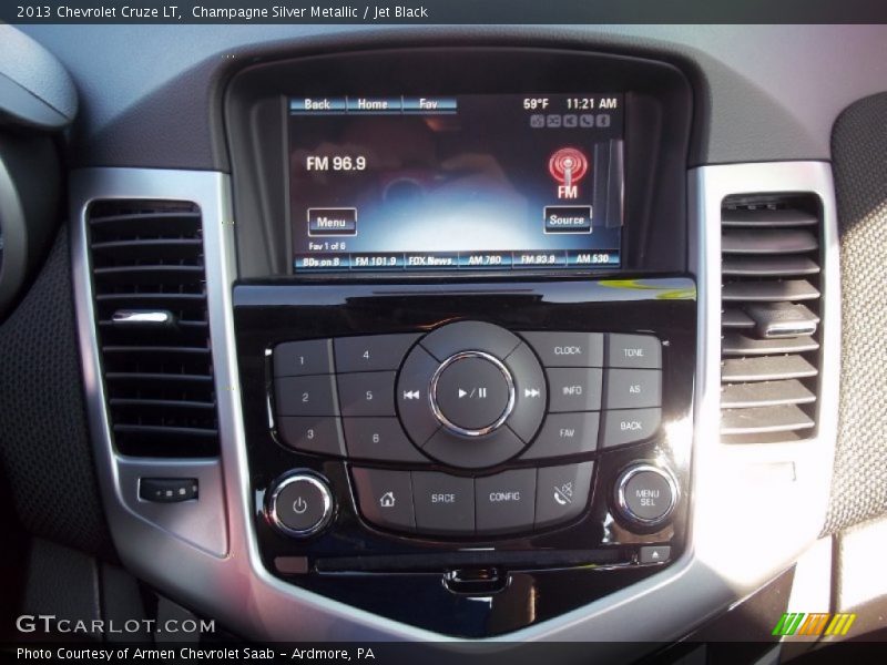 Champagne Silver Metallic / Jet Black 2013 Chevrolet Cruze LT
