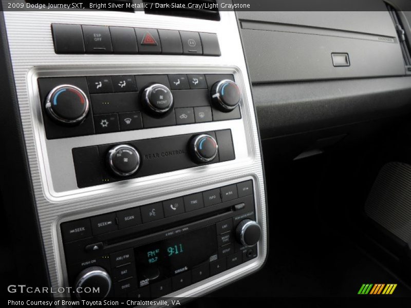 Bright Silver Metallic / Dark Slate Gray/Light Graystone 2009 Dodge Journey SXT