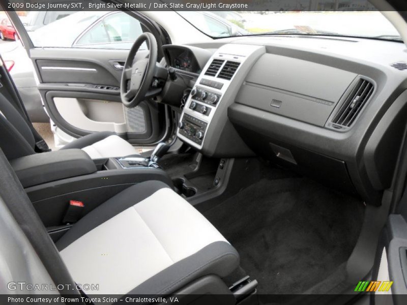 Bright Silver Metallic / Dark Slate Gray/Light Graystone 2009 Dodge Journey SXT