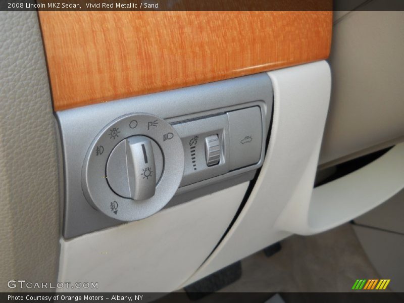 Vivid Red Metallic / Sand 2008 Lincoln MKZ Sedan