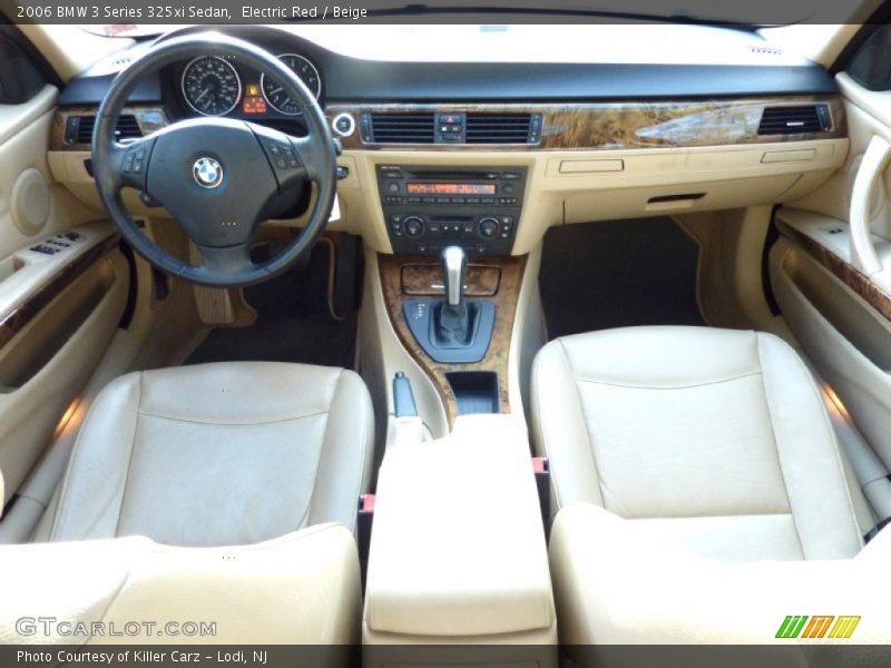 Dashboard of 2006 3 Series 325xi Sedan