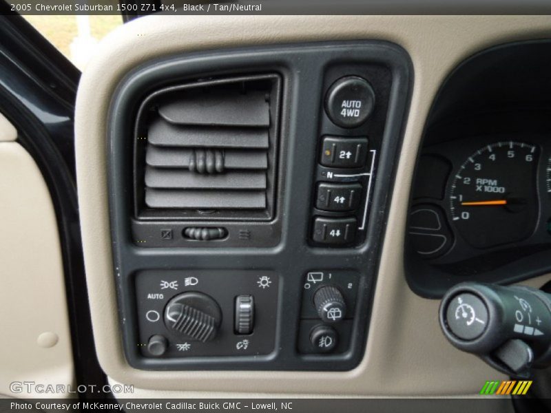 Black / Tan/Neutral 2005 Chevrolet Suburban 1500 Z71 4x4
