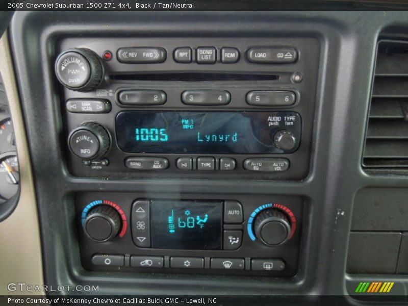 Black / Tan/Neutral 2005 Chevrolet Suburban 1500 Z71 4x4