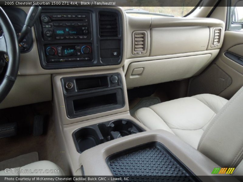 Black / Tan/Neutral 2005 Chevrolet Suburban 1500 Z71 4x4