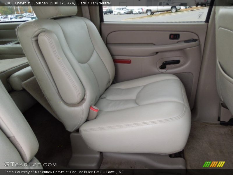 Black / Tan/Neutral 2005 Chevrolet Suburban 1500 Z71 4x4