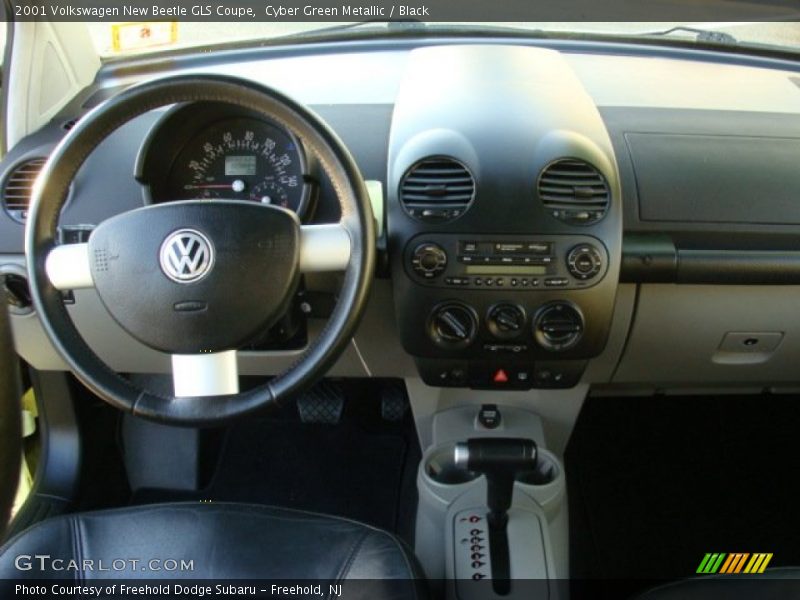 Cyber Green Metallic / Black 2001 Volkswagen New Beetle GLS Coupe