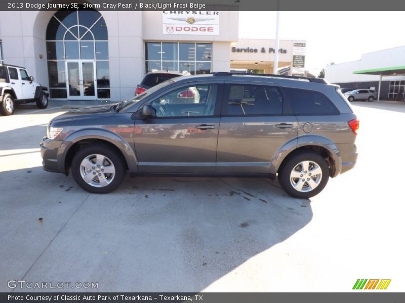 Storm Gray Pearl / Black/Light Frost Beige 2013 Dodge Journey SE