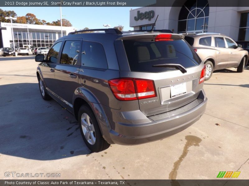 Storm Gray Pearl / Black/Light Frost Beige 2013 Dodge Journey SE