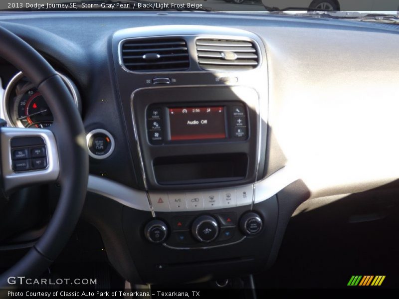 Storm Gray Pearl / Black/Light Frost Beige 2013 Dodge Journey SE