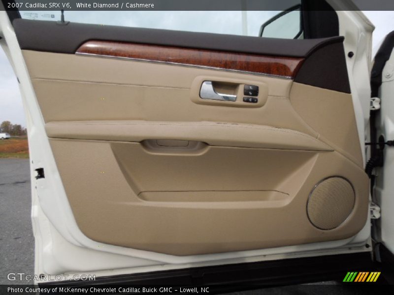 White Diamond / Cashmere 2007 Cadillac SRX V6
