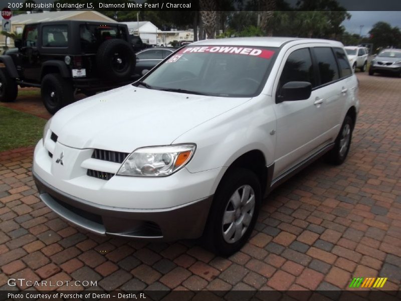 Diamond White Pearl / Charcoal 2005 Mitsubishi Outlander LS