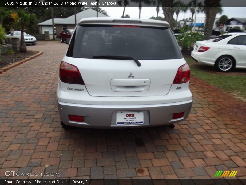 Diamond White Pearl / Charcoal 2005 Mitsubishi Outlander LS