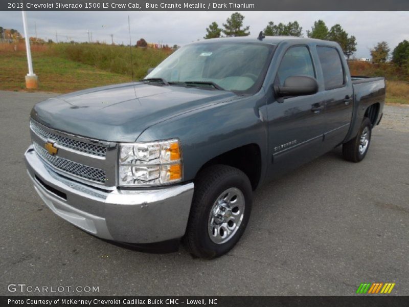 Front 3/4 View of 2013 Silverado 1500 LS Crew Cab