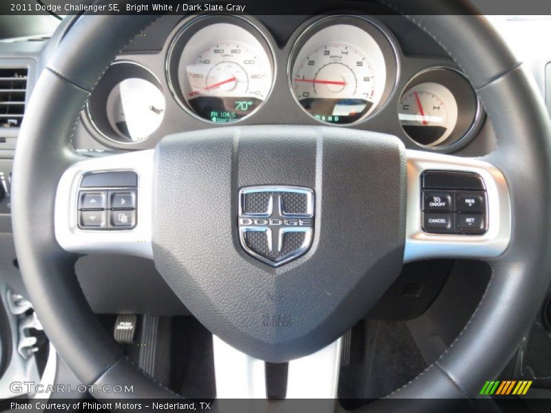 Bright White / Dark Slate Gray 2011 Dodge Challenger SE