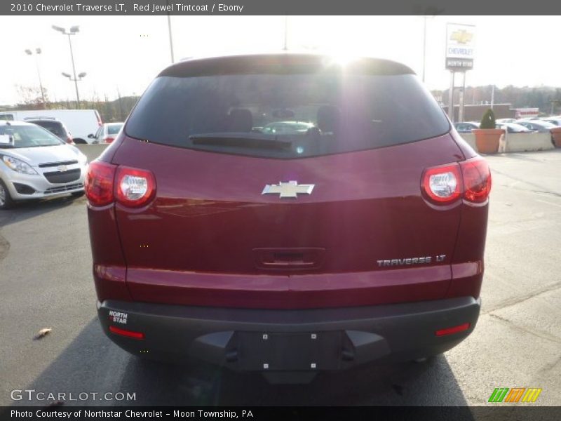 Red Jewel Tintcoat / Ebony 2010 Chevrolet Traverse LT