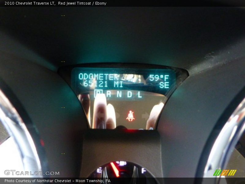 Red Jewel Tintcoat / Ebony 2010 Chevrolet Traverse LT