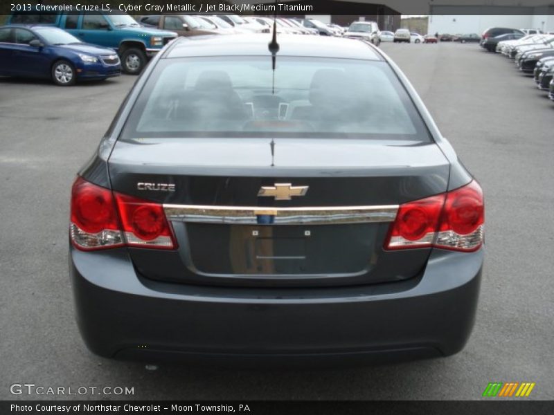 Cyber Gray Metallic / Jet Black/Medium Titanium 2013 Chevrolet Cruze LS
