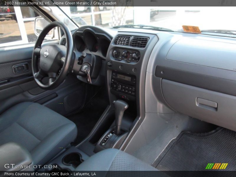 Alpine Green Metallic / Gray Celadon 2002 Nissan Xterra XE V6