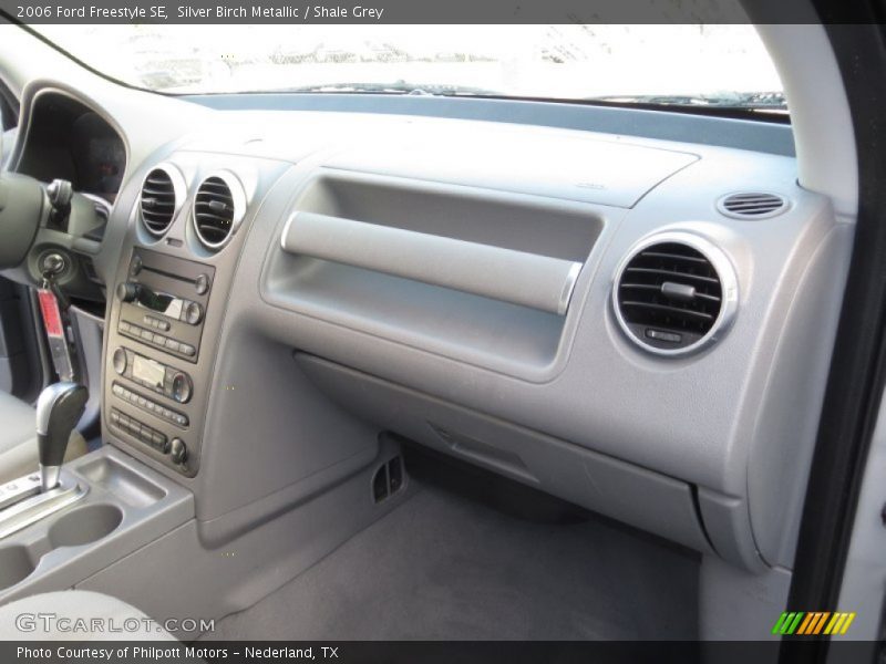 Silver Birch Metallic / Shale Grey 2006 Ford Freestyle SE