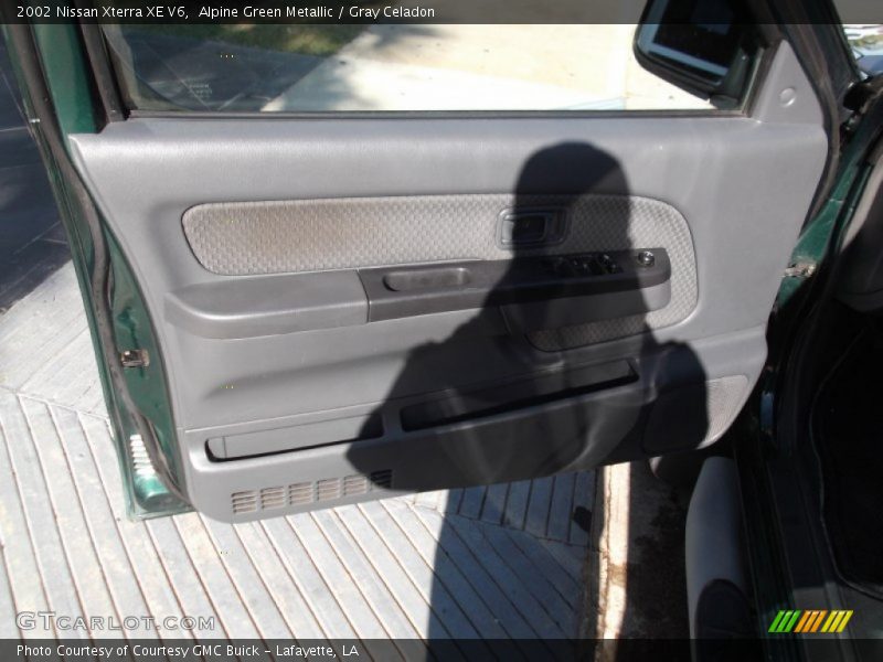 Alpine Green Metallic / Gray Celadon 2002 Nissan Xterra XE V6