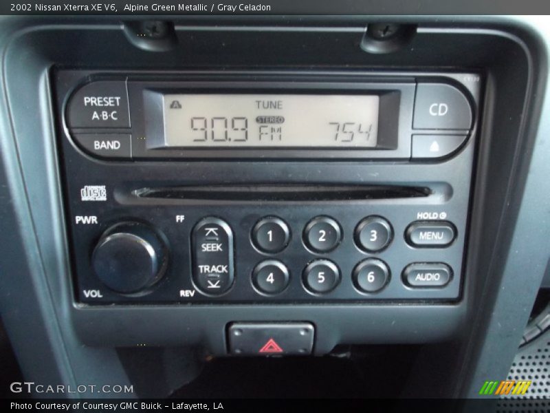 Alpine Green Metallic / Gray Celadon 2002 Nissan Xterra XE V6