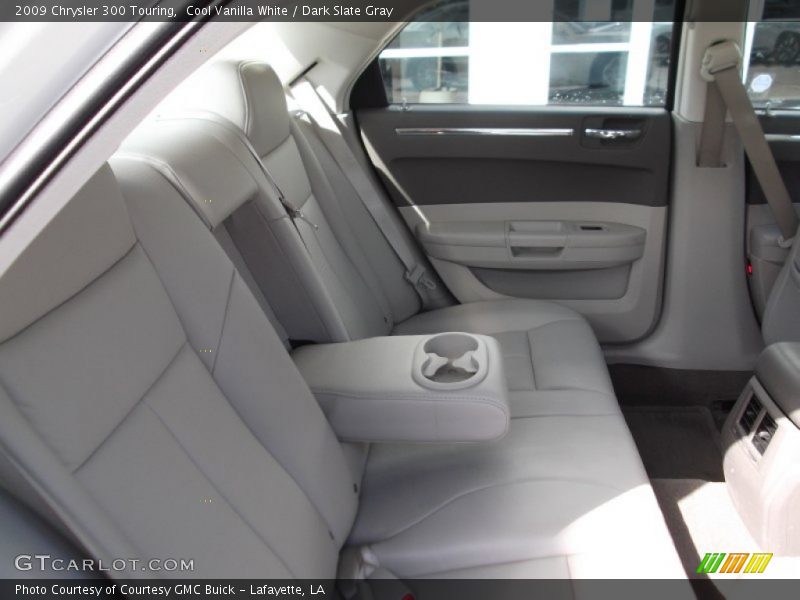 Cool Vanilla White / Dark Slate Gray 2009 Chrysler 300 Touring