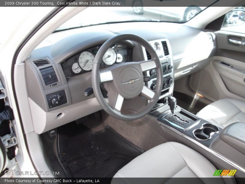 Cool Vanilla White / Dark Slate Gray 2009 Chrysler 300 Touring