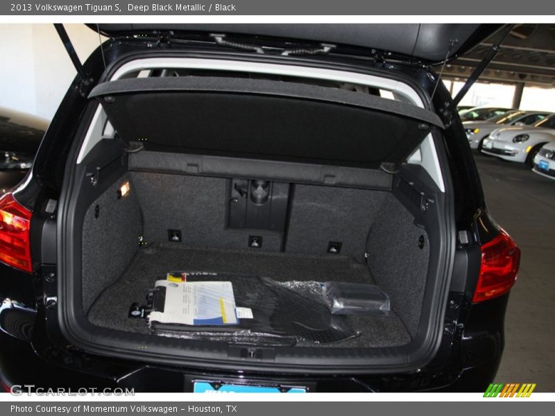 Deep Black Metallic / Black 2013 Volkswagen Tiguan S