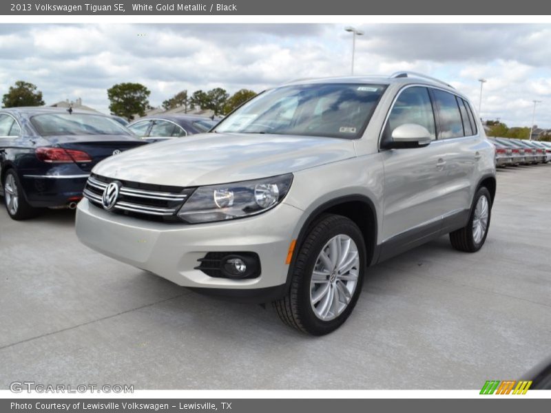 White Gold Metallic / Black 2013 Volkswagen Tiguan SE