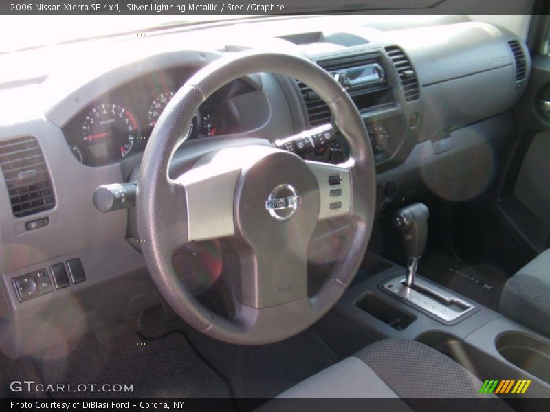 Silver Lightning Metallic / Steel/Graphite 2006 Nissan Xterra SE 4x4