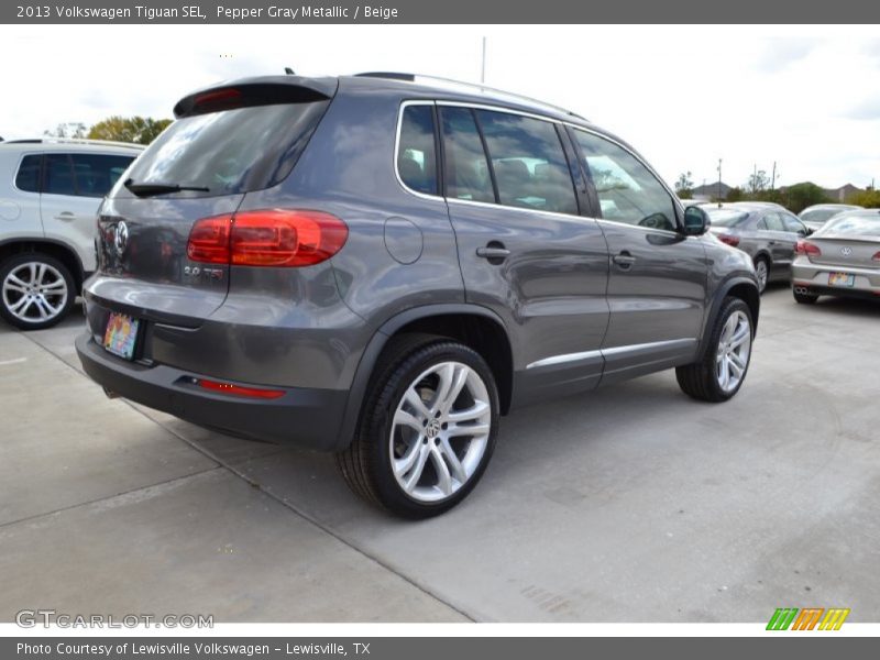 Pepper Gray Metallic / Beige 2013 Volkswagen Tiguan SEL