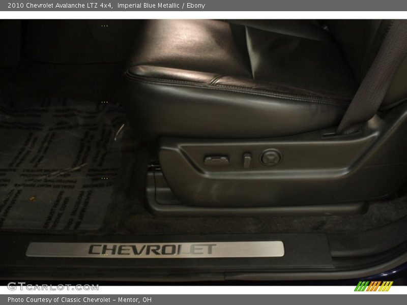 Imperial Blue Metallic / Ebony 2010 Chevrolet Avalanche LTZ 4x4