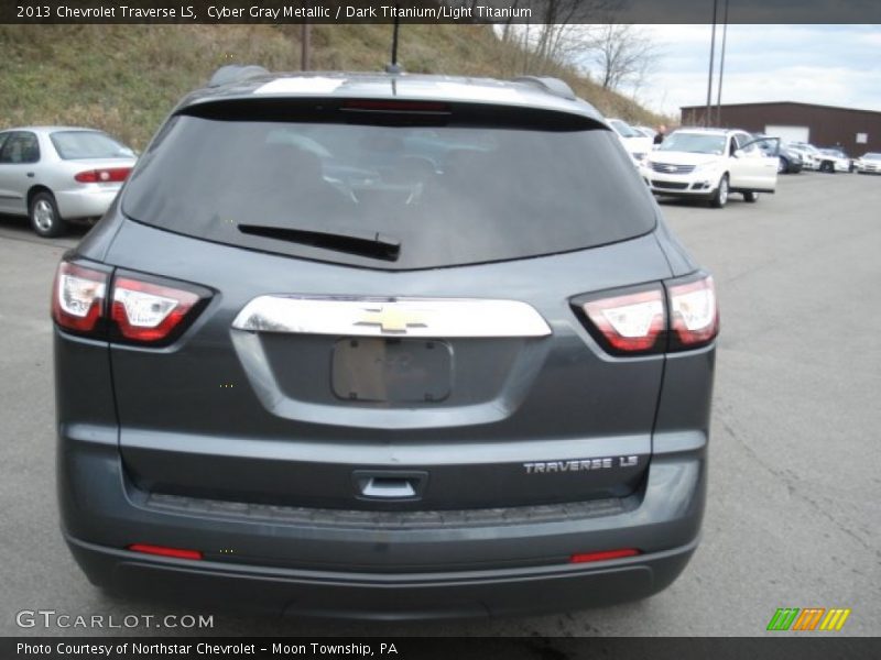 Cyber Gray Metallic / Dark Titanium/Light Titanium 2013 Chevrolet Traverse LS