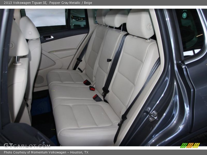Pepper Gray Metallic / Beige 2013 Volkswagen Tiguan SE