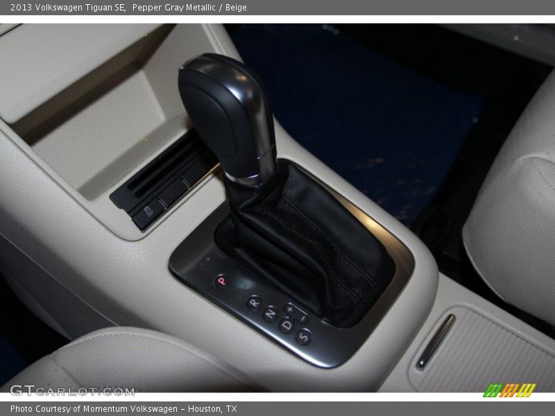 Pepper Gray Metallic / Beige 2013 Volkswagen Tiguan SE