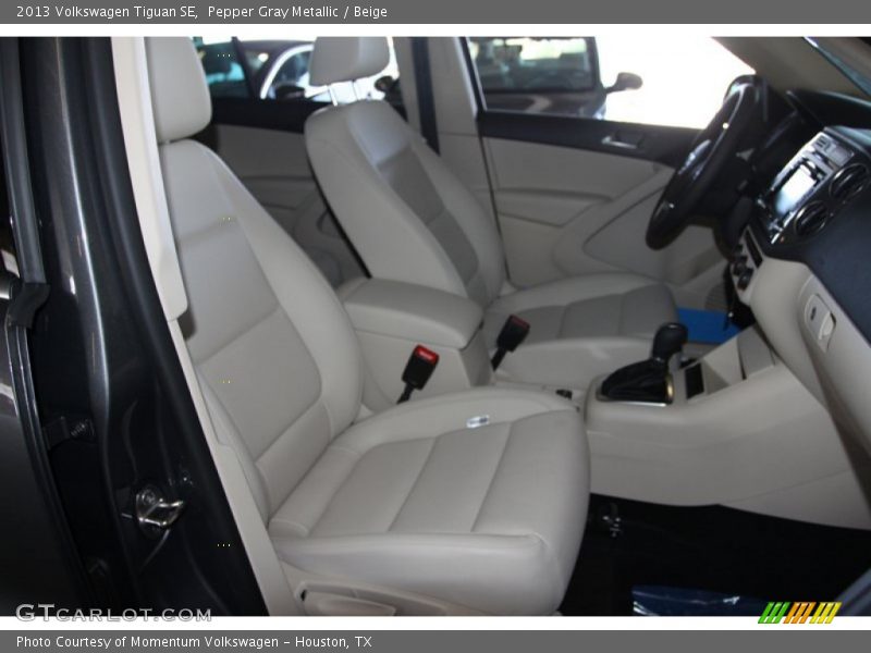 Pepper Gray Metallic / Beige 2013 Volkswagen Tiguan SE