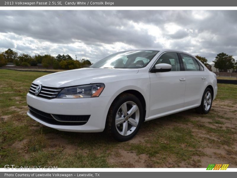 Candy White / Cornsilk Beige 2013 Volkswagen Passat 2.5L SE