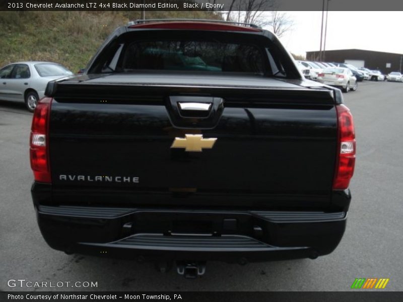 Black / Ebony 2013 Chevrolet Avalanche LTZ 4x4 Black Diamond Edition