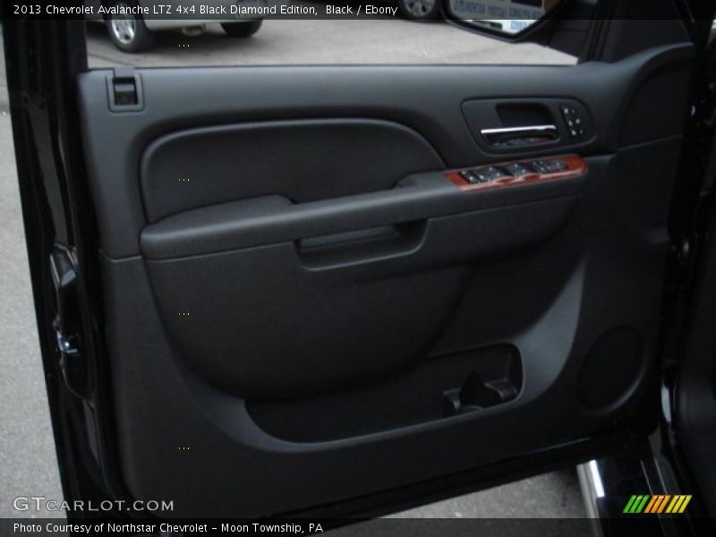 Black / Ebony 2013 Chevrolet Avalanche LTZ 4x4 Black Diamond Edition