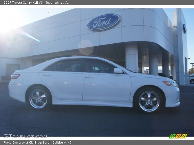 Super White / Ash 2007 Toyota Camry XLE V6
