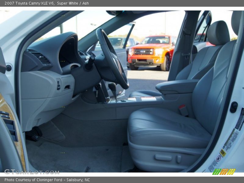 Super White / Ash 2007 Toyota Camry XLE V6